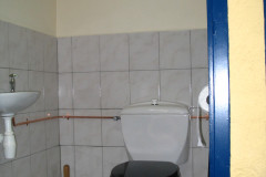 2 Toilet 1